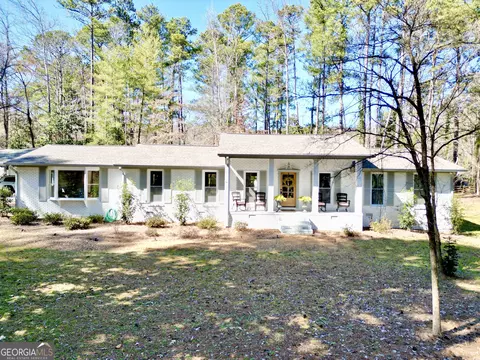 2 Huntington Rd SW, Rome, GA 30165