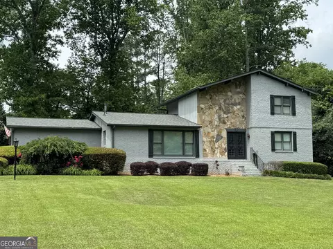 4036 Winding Valley Dr SE, Smyrna, GA 30082