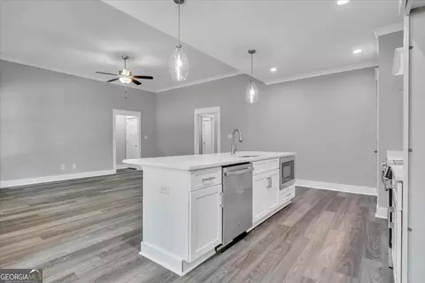 Entry Way - 215 Willowbrook Ln, Kathleen, GA 31047 photo 3 of 7