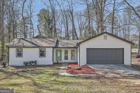 1669 Glen Arm Dr, Lithonia, GA 30058