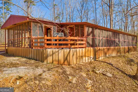 406 Dogwood Ln, Martin, GA 30557