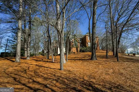 610 Summertree Ct SE, Mableton, GA 30126