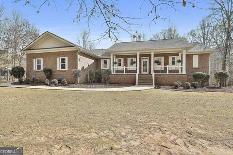 334 Whispering Pines Trl, Senoia, GA 30276