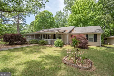 2722 Roscoe Rd, Newnan, GA 30263