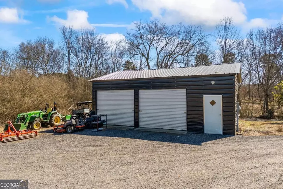 Exterior - 356 W Oak Grove Rd NW, Adairsville, GA 30103 photo 9 of 10