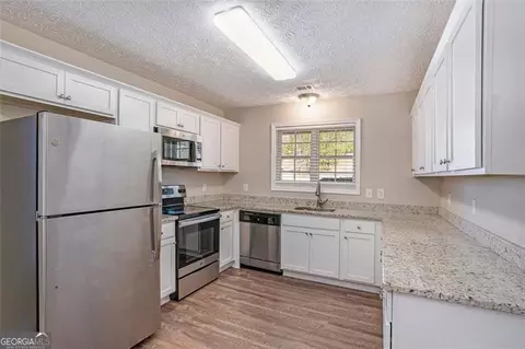 30 Sampson Ct, Covington, GA 30016 photo 4