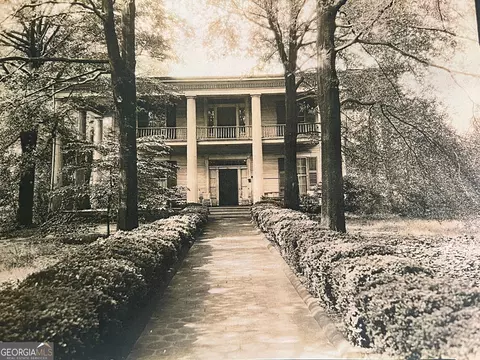 Exterior - 206 Broad St, Lagrange, GA 30240 photo 9 of 10