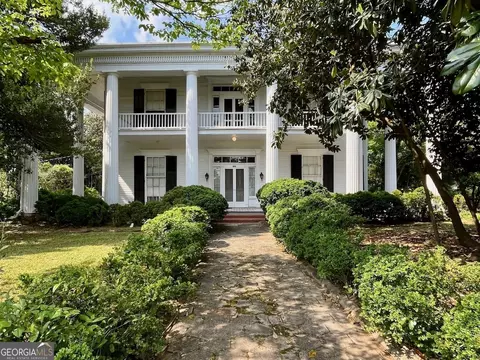 Exterior - 206 Broad St, Lagrange, GA 30240 photo 2 of 10