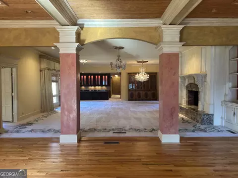 Living - 306 St Andrews Ct, Lagrange, GA 30240 photo 8 of 10