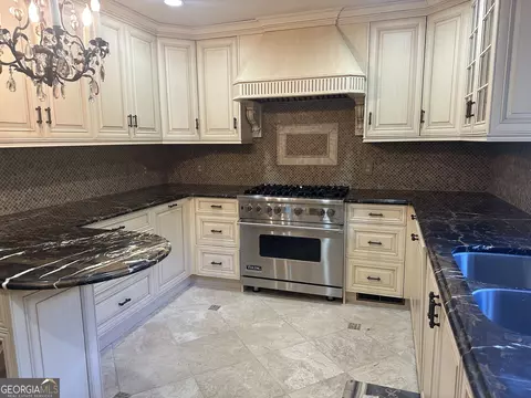 Kitchen - 306 St Andrews Ct, Lagrange, GA 30240 photo 3 of 4