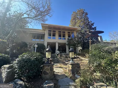 Exterior - 306 St Andrews Ct, Lagrange, GA 30240 photo 3 of 13
