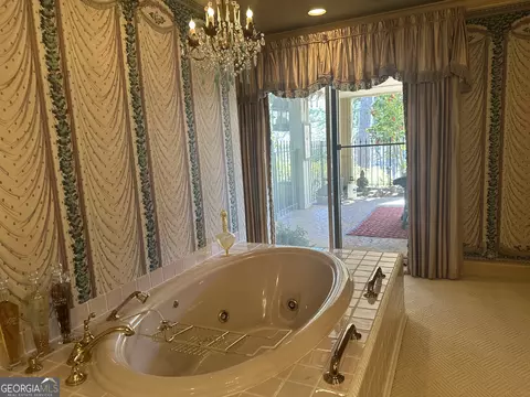 Bath - 306 St Andrews Ct, Lagrange, GA 30240 photo 6 of 6