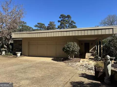 Exterior - 306 St Andrews Ct, Lagrange, GA 30240 photo 5 of 13