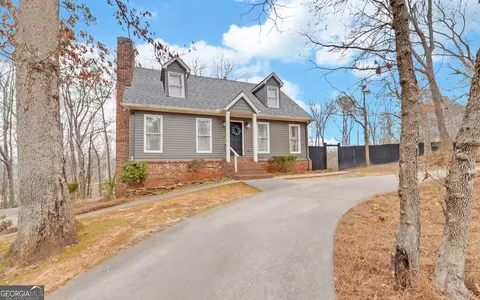 Exterior - 103 Beaver Brook Dr, Toccoa, GA 30577 photo 2 of 14