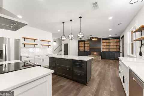 Kitchen - 175 Stream Side Dr, Pendergrass, GA 30567 photo 2 of 3