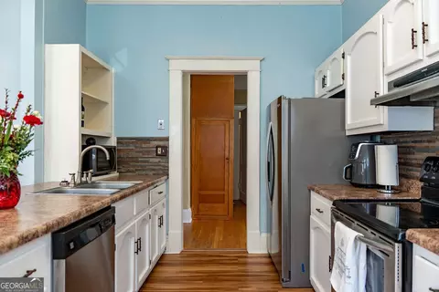 Kitchen - 297 Corbin Ave, Macon, GA 31204 photo 3 of 8