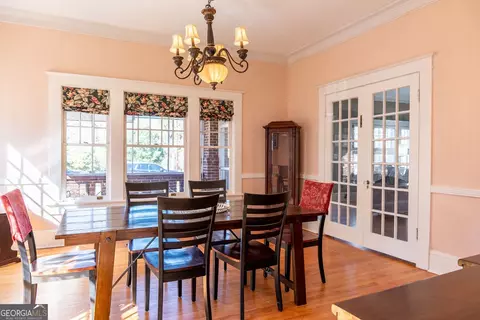 Dining - 297 Corbin Ave, Macon, GA 31204 photo 6 of 6