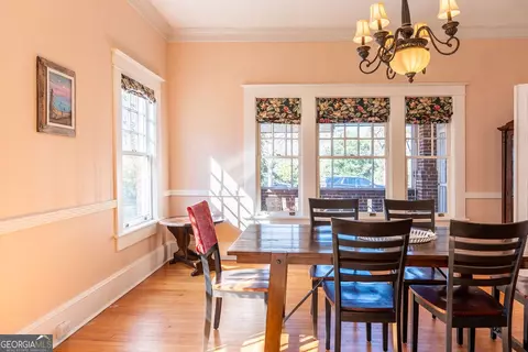 Dining - 297 Corbin Ave, Macon, GA 31204 photo 4 of 6