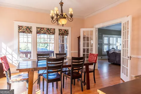Dining - 297 Corbin Ave, Macon, GA 31204 photo 5 of 6