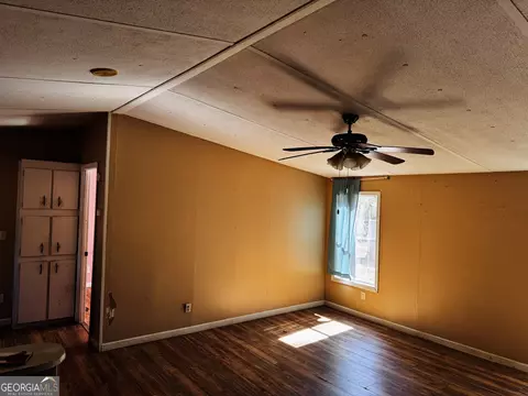 Living - 2067 Bartley Rd, Lagrange, GA 30240 photo 4 of 7
