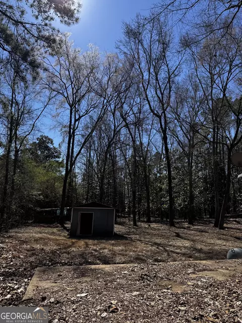 Exterior - 2067 Bartley Rd, Lagrange, GA 30240 photo 2 of 5