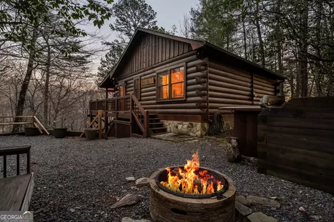 102 Briar Crk, Ellijay, GA 30540