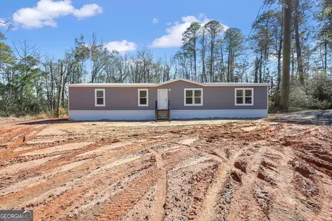 306 Cowboy Rd, Jesup, GA 31545
