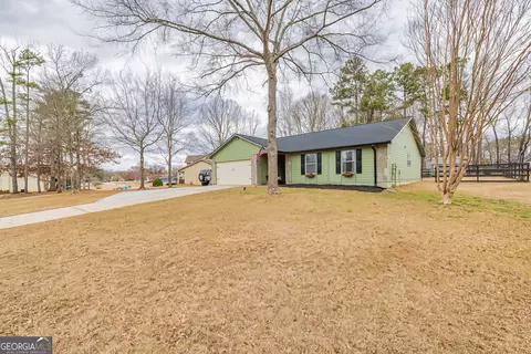 Exterior - 11157 Ash Ct, Hampton, GA 30228 photo 2 of 4