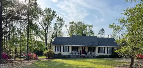 219 Loblolly Dr, Swainsboro, GA 30401