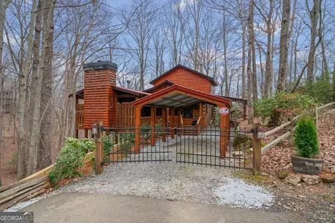 121 Broken Arrow Path, Blue Ridge, GA 30513