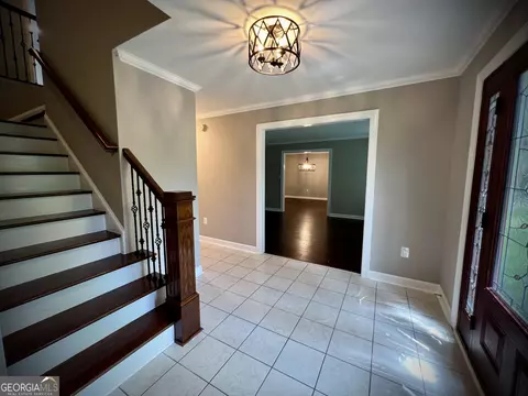 Entry Way - 122 White Oak Cir, Dublin, GA 31021 photo 4 of 8
