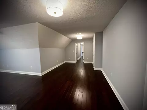 Entry Way - 122 White Oak Cir, Dublin, GA 31021 photo 8 of 8