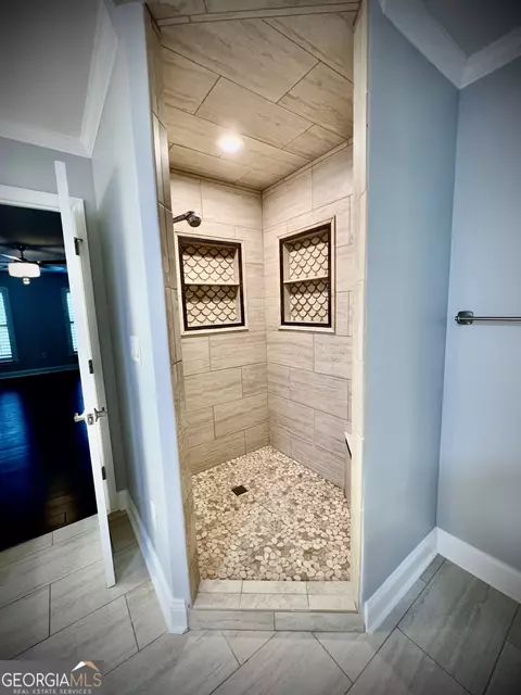 Bath - 122 White Oak Cir, Dublin, GA 31021 photo 6 of 7