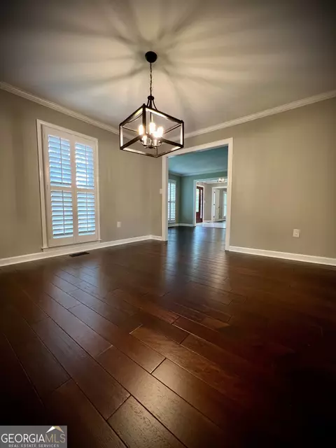 Dining - 122 White Oak Cir, Dublin, GA 31021 photo 1 of 1