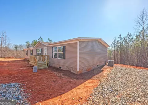 819 W Leatherwood Rd, Toccoa, GA 30577