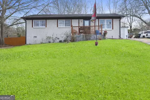 2827 Somerton Dr, Morrow, GA 30260