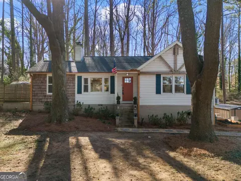 2746 Hedgewood Dr NW, Atlanta, GA 30311