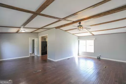 Living - 123 Recreation Rd, Gray, GA 31032 photo 2 of 2