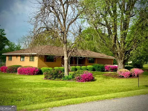 1166 Field St, Dudley, GA 31022