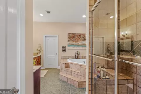 Bath - 417 Harper Rd, Mcdonough, GA 30252 photo 1 of 4