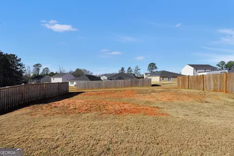 Exterior - 106 Maple Dr, Milner, GA 30257 photo 2 of 2