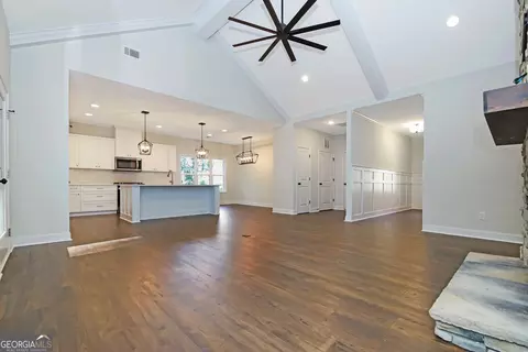 Living - 519 Tradition Pl, Lagrange, GA 30241 photo 4 of 5