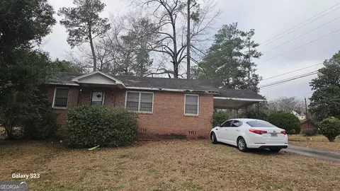 1988 Mallory Dr, Macon, GA 31204