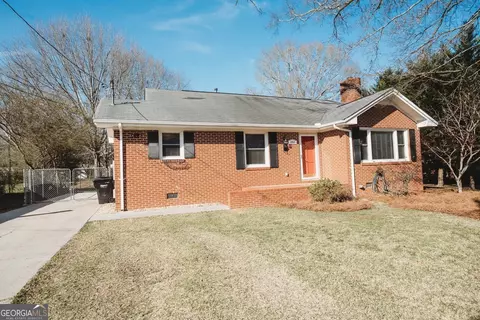 102 Tyus St, Barnesville, GA 30204