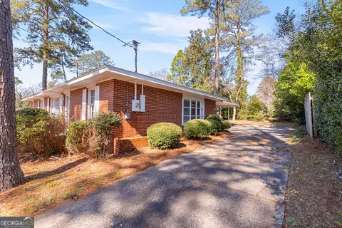 Exterior - 111 Brett Ave, Warner Robins, GA 31088 photo 3 of 8