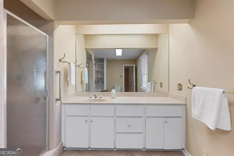 Bath - 111 Brett Ave, Warner Robins, GA 31088 photo 3 of 4