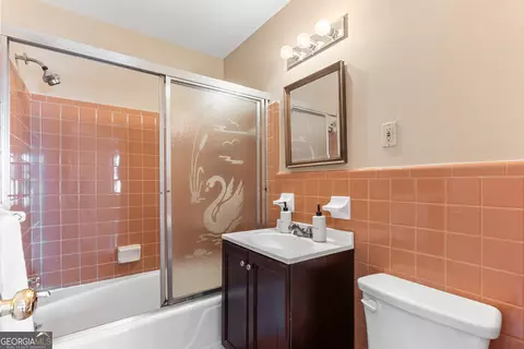 Bath - 111 Brett Ave, Warner Robins, GA 31088 photo 4 of 4