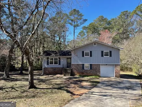 4935 Liberty Ct SW, Stone Mountain, GA 30087