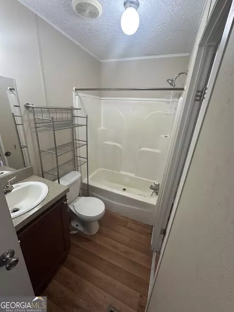 Bath - 17 Turtle Creek Ln, Commerce, GA 30530 photo 1 of 1