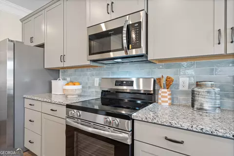Kitchen - 10459 Trellis Ln #( 27), Hampton, GA 30228 photo 3 of 4